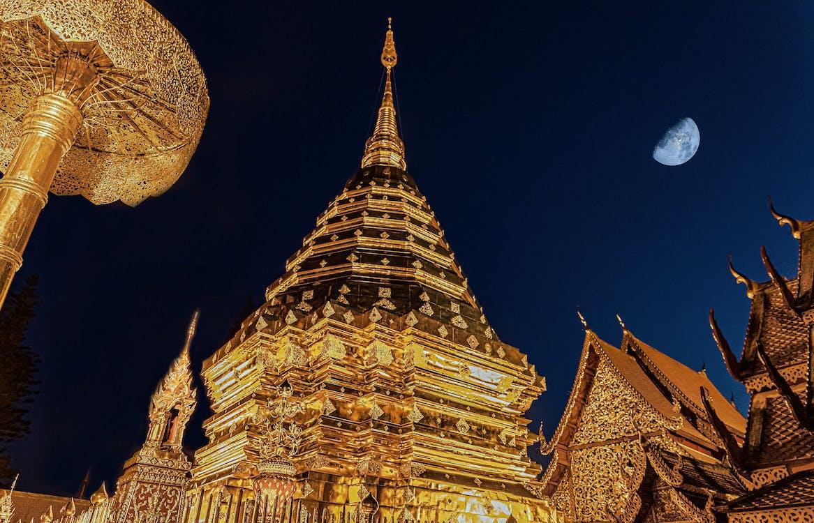 **6. Một số đền, chùa là điểm đến phổ biến trong các chương trình tour du lịch Thái Lan được du khách yêu thích 