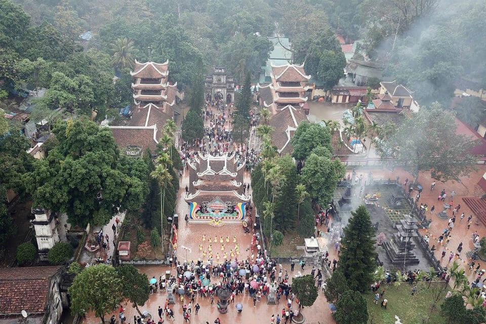 Khám phá vẻ đẹp tâm linh qua tour chùa Hương | VIETRAVEL - Vietravel