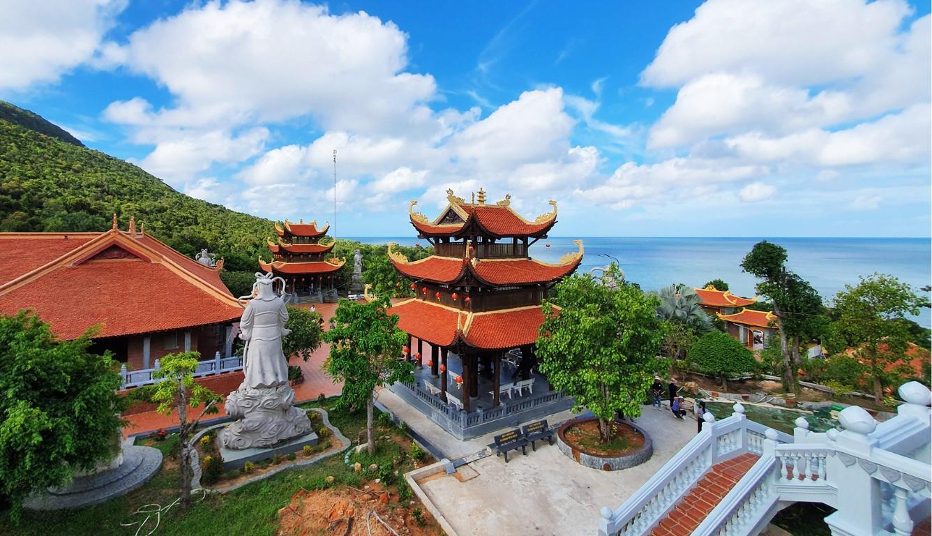 7. Thiền viện Trúc Lâm - Địa điểm du lịch tâm linh ở Phú Quốc