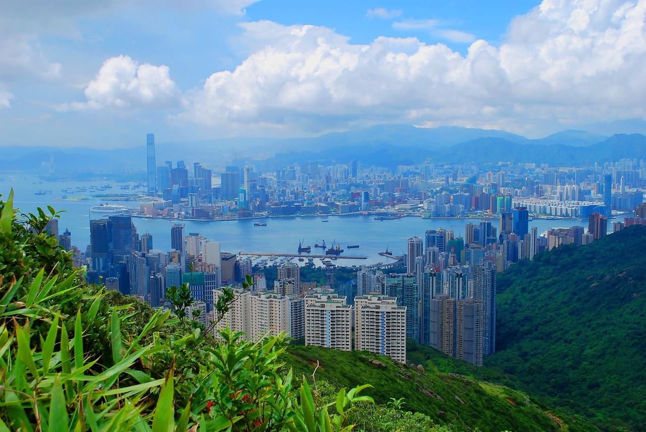 1. Ngắm nhìn Hồng Kông và Cửu Long từ Núi Thái Bình