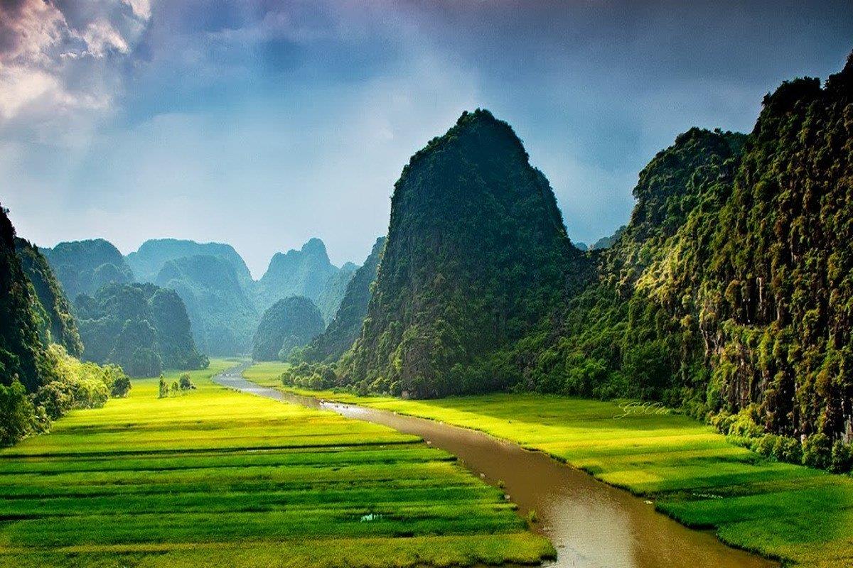 8. Ninh Bình – Vẻ đẹp thiên nhiên và di sản văn hóa