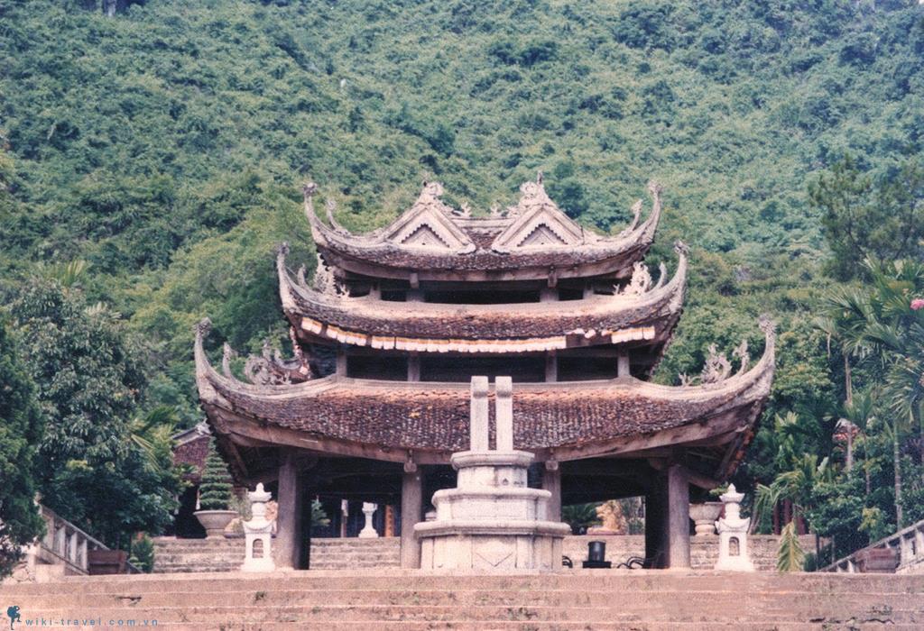 Trải nghiệm đi tour chùa Hương khám phá tuyến Hương Tích